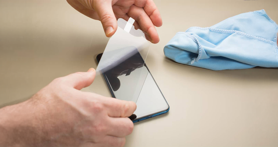 Хидрогелов протектор срещу закалено стъкло (Tempered Glass): Кое да изберем?