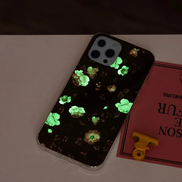 Silicone Case Noctilucent for iPhone 15 Pro, Glowing Roses 4