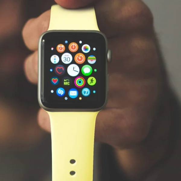 Силиконова каишка за Apple Watch Series 1/2/3 42mm / Series 4/5/6/SE 44mm, Жълт 3