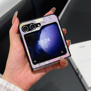Удароустойчив калъф Leather за Samsung Galaxy Z Flip6, Лилави цветя 3