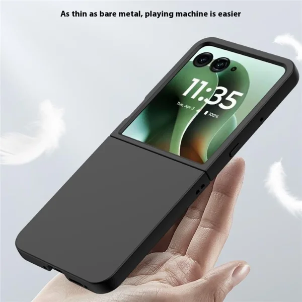 Пластмасов калъф Rubberized за Motorola Razr 60 Ultra 5G, черен 2