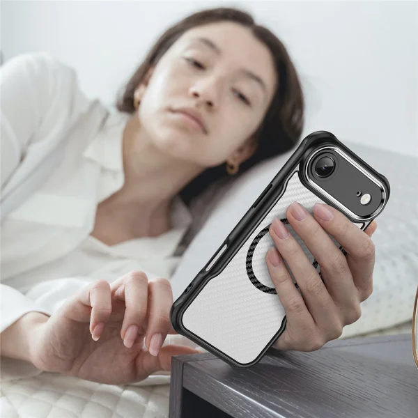 Калъф MagSF Hybrid Carbon за iPhone 17 Air, черен 4